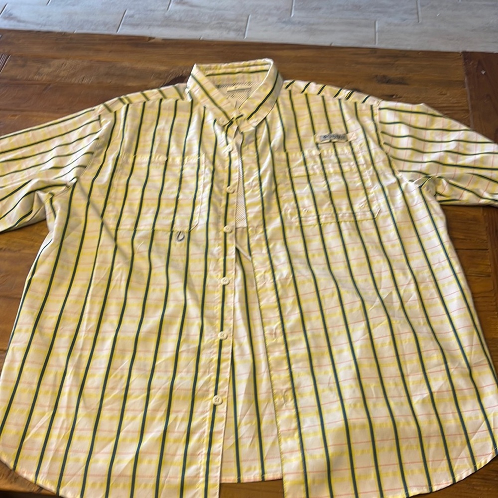 Columbia fishing shirt